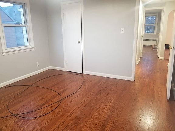 3rd image of 178 Belleville Ave #2