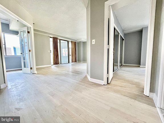 4th image of 24 Courthouse Sq APT 509