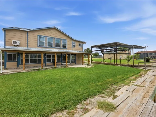 6743 Rainbow Ln, Port Arthur, TX 77642