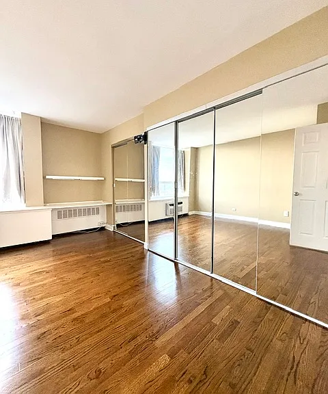 1360 N Sandburg Ter #1111 — Photo 15