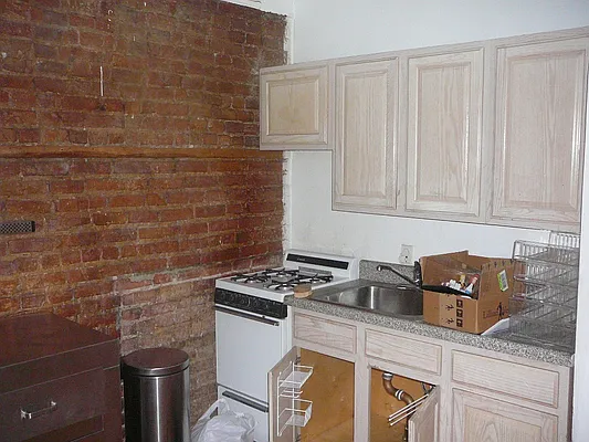 Rented by Kings Court Real Estate | media 30