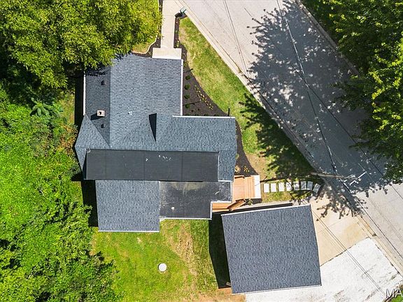 2nd image of 9785 Ridge Heights Rd