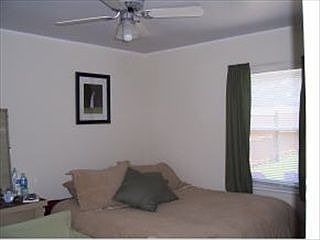 4th image of 1126 Beverly Ave