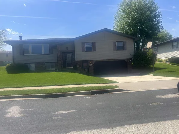 217 Maureen Avenue, Dickeyville, WI 53808