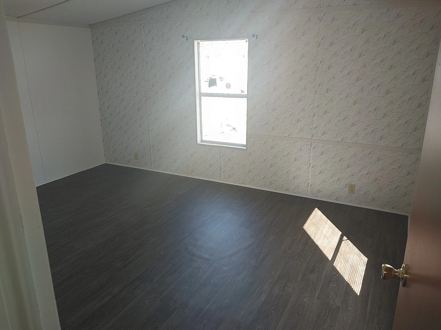 Hollywood MHP - Lot 7 — Photo 3
