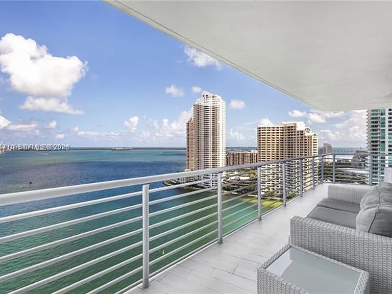 335 Biscayne #2309 — Photo 4