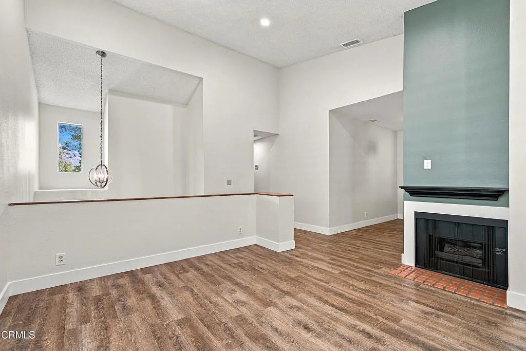 3 bed, 2.5 bath, 1474 sqft, $3,400 — Photo 1