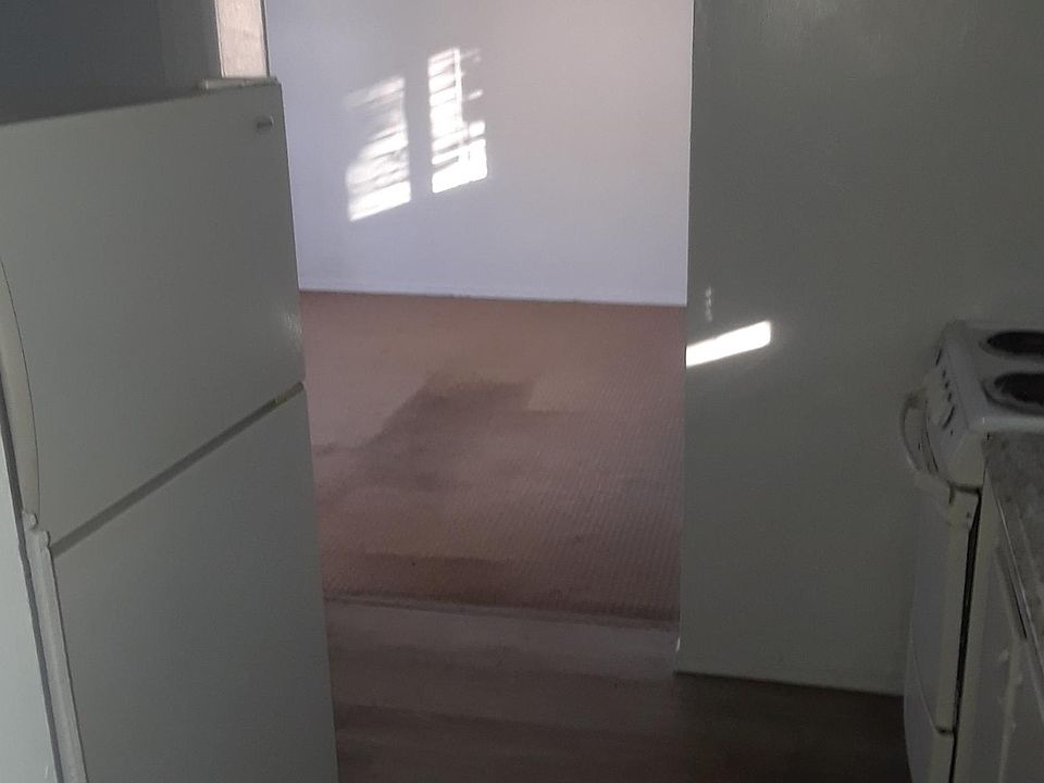 1st image of 8425 Pacific Hwy E #3