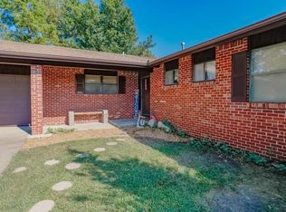 303 N Edgewood Dr, Coffeyville, KS 67337