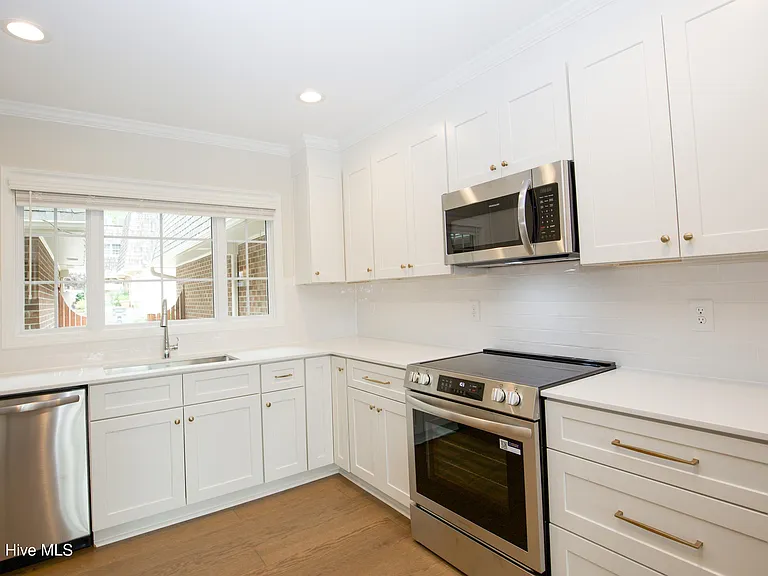 131 Racquet Ln — Photo 17