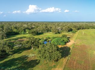 343 Batey Rd, Nixon, TX 78140