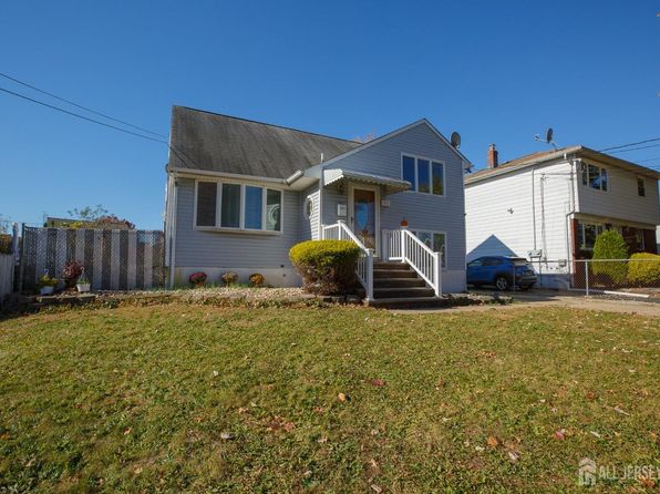 373 Hyatt St, Avenel, NJ 07001