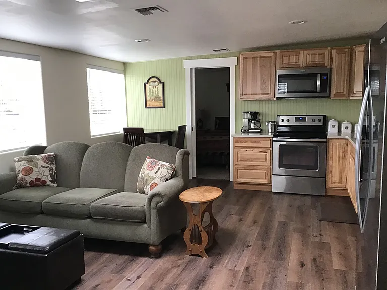 18550 Couch Market Rd — Photo 26