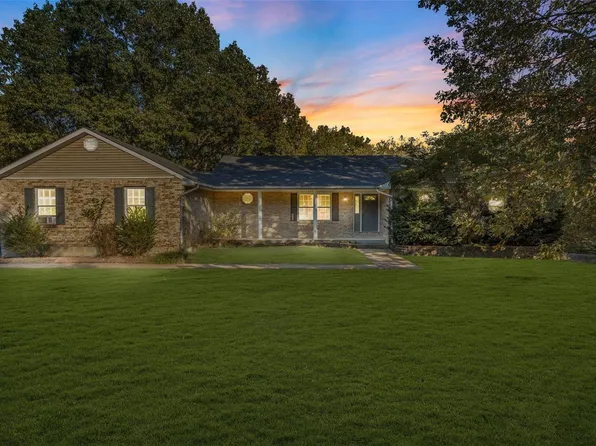 5335 Summerset Dr, De Soto, MO 63020