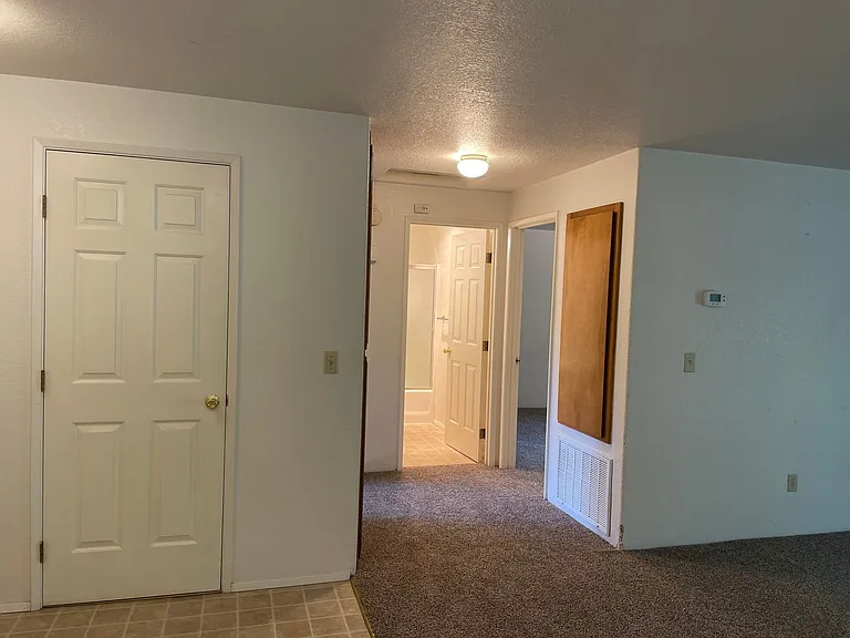 1407 & 1409 Kokanee Ln — Photo 7