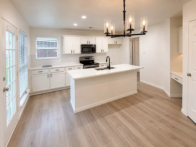 7865 Squire Ln — Photo 6