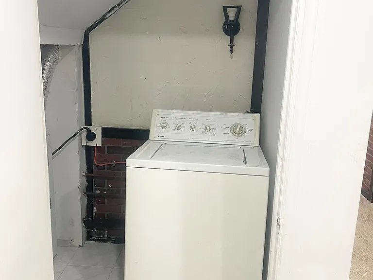 26 Flintwick Dr #BASEMENT — Photo 10
