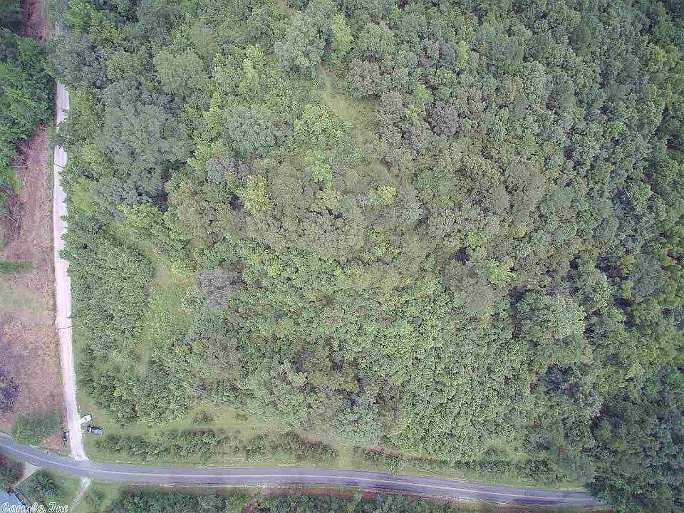 1st image of 32 Robert Lee Dr