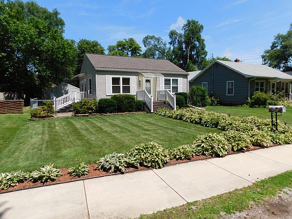 5th image of 608 W Indiana Ave