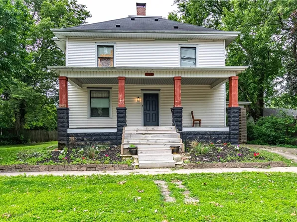 163 W Bell St, Macon, IL 62544