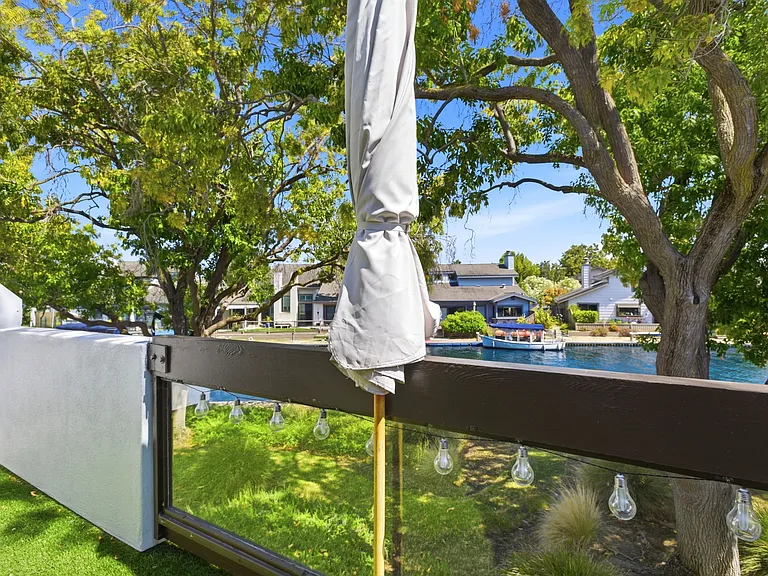 814 Balboa Ln — Photo 23
