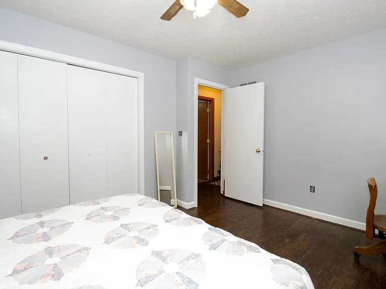 9990 Fraze Rd — Photo 19