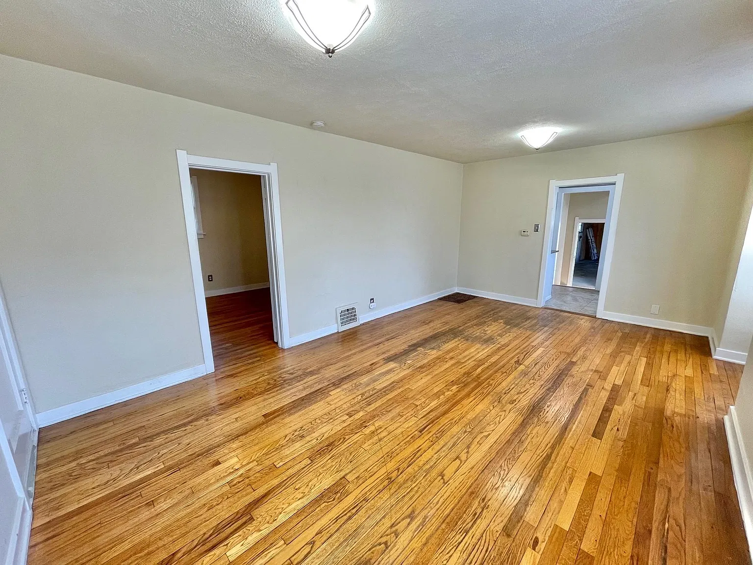 3 bed, 1552 sqft, $2,300 — Photo 4