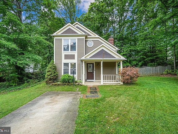 2nd image of 15246 Larkspur Ln