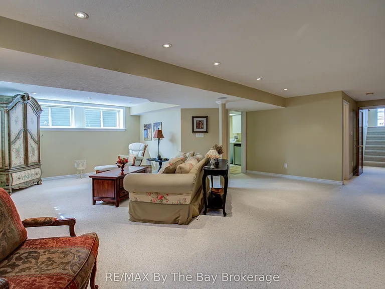 32 Green Briar Dr — Photo 18