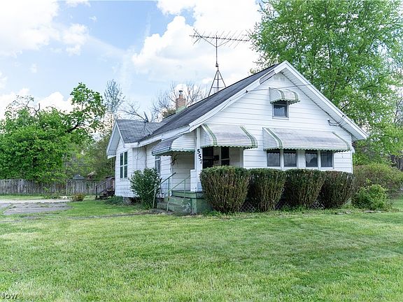 2nd image of 557 Sunshine Ave