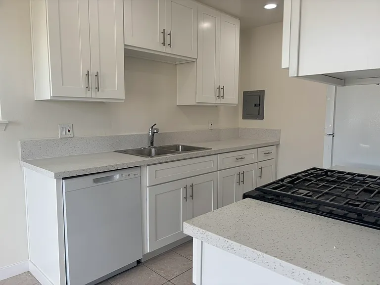 1844 Camino Viejo #C — Photo 2