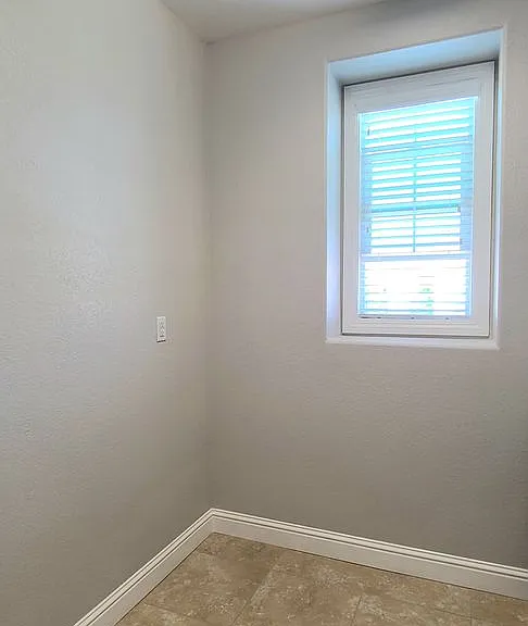 186 Colner Cir — Photo 16