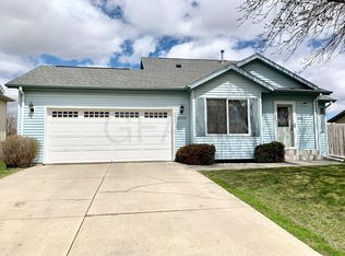 5150 W Maple Ave, Grand Forks, ND 58203