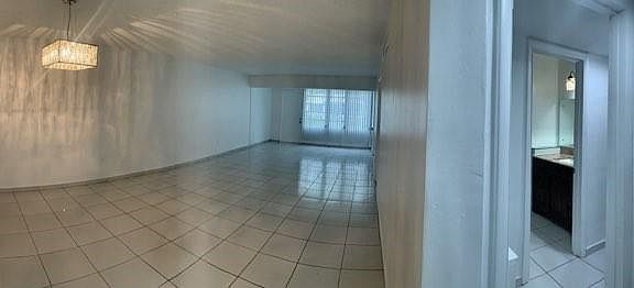 2nd image of 1550 NE 191st St APT 111