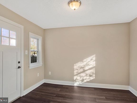 4th image of 1204 McKinley St