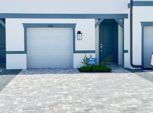 4298 Efendi Dr, Lantana, FL 33462
