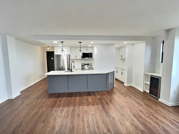 11720 Edgewater Dr APT 1017, Lakewood, OH 44107