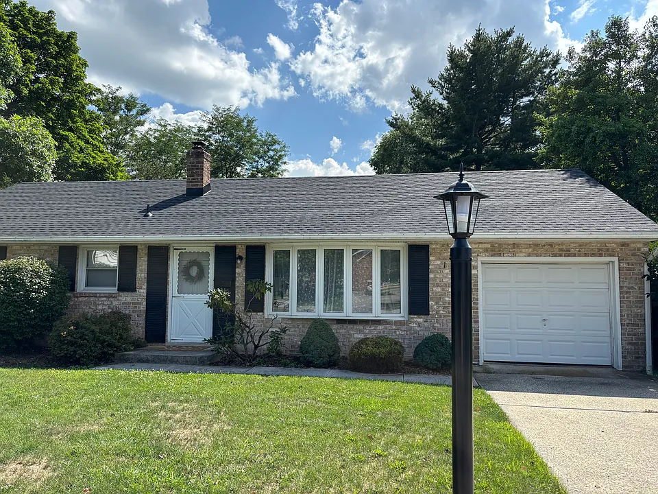 160 Early Ave