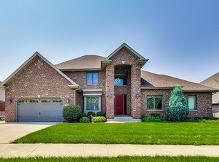 8996 Crooked Bend St, Saint John, IN 46373