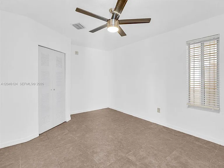 5801 NW 113th Ter — Photo 10
