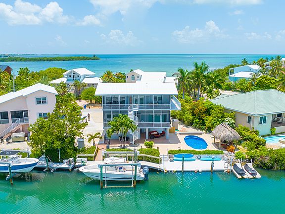 2nd image of 105 Pirates Cove Dr