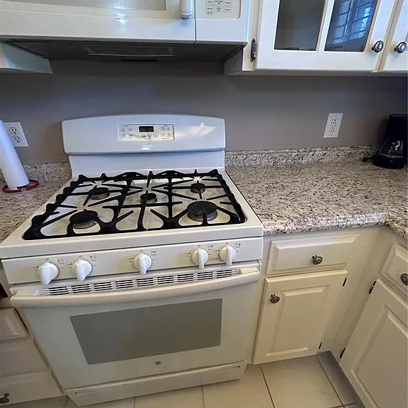 150 El Dorado #208 — Photo 19