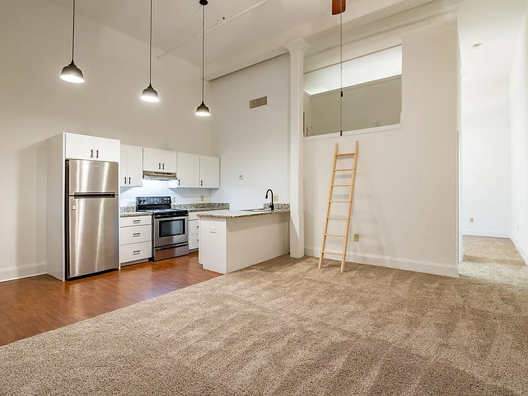 Dannenberg Lofts — Photo 22