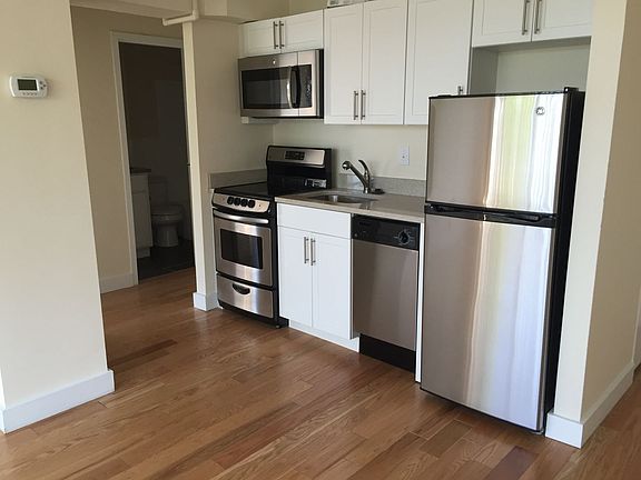 3rd image of 1438 Beacon St #611