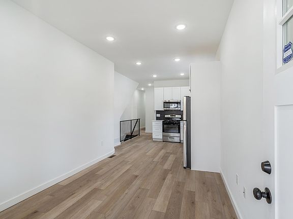 5th image of 5756 Spruce St Floor 1