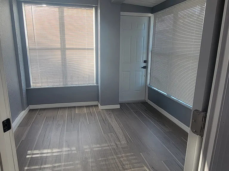 4437 Cluster Dr — Photo 7