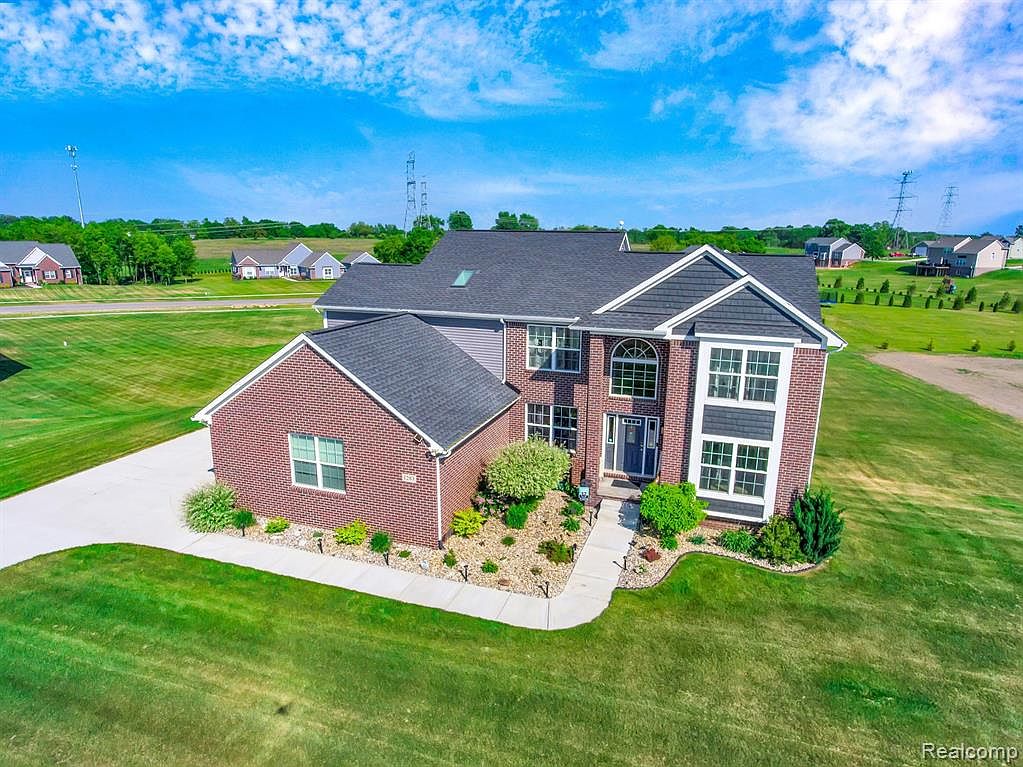 1283 Cedar Meadows Dr, White Lake, MI 48383 Zillow