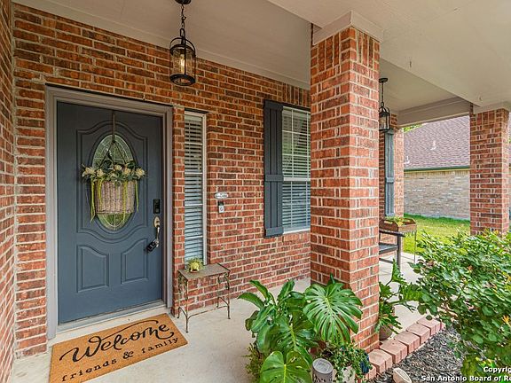 3rd image of 534 Walnut Heights