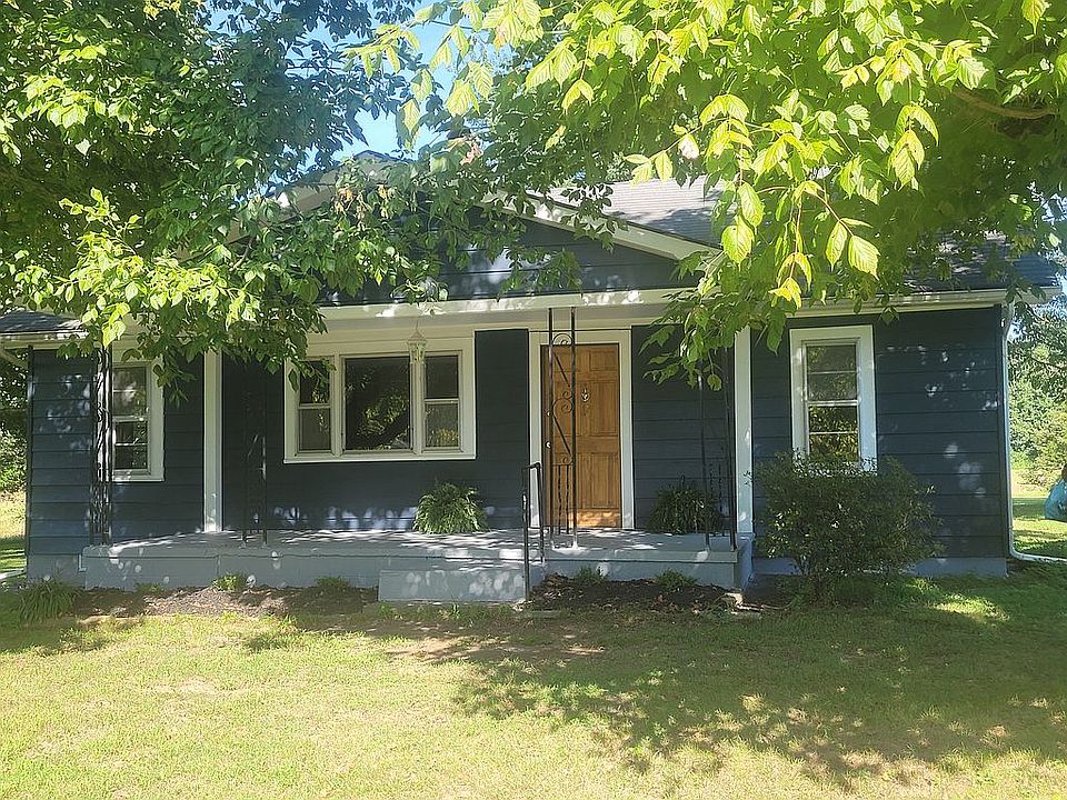 Adorable little farm house 