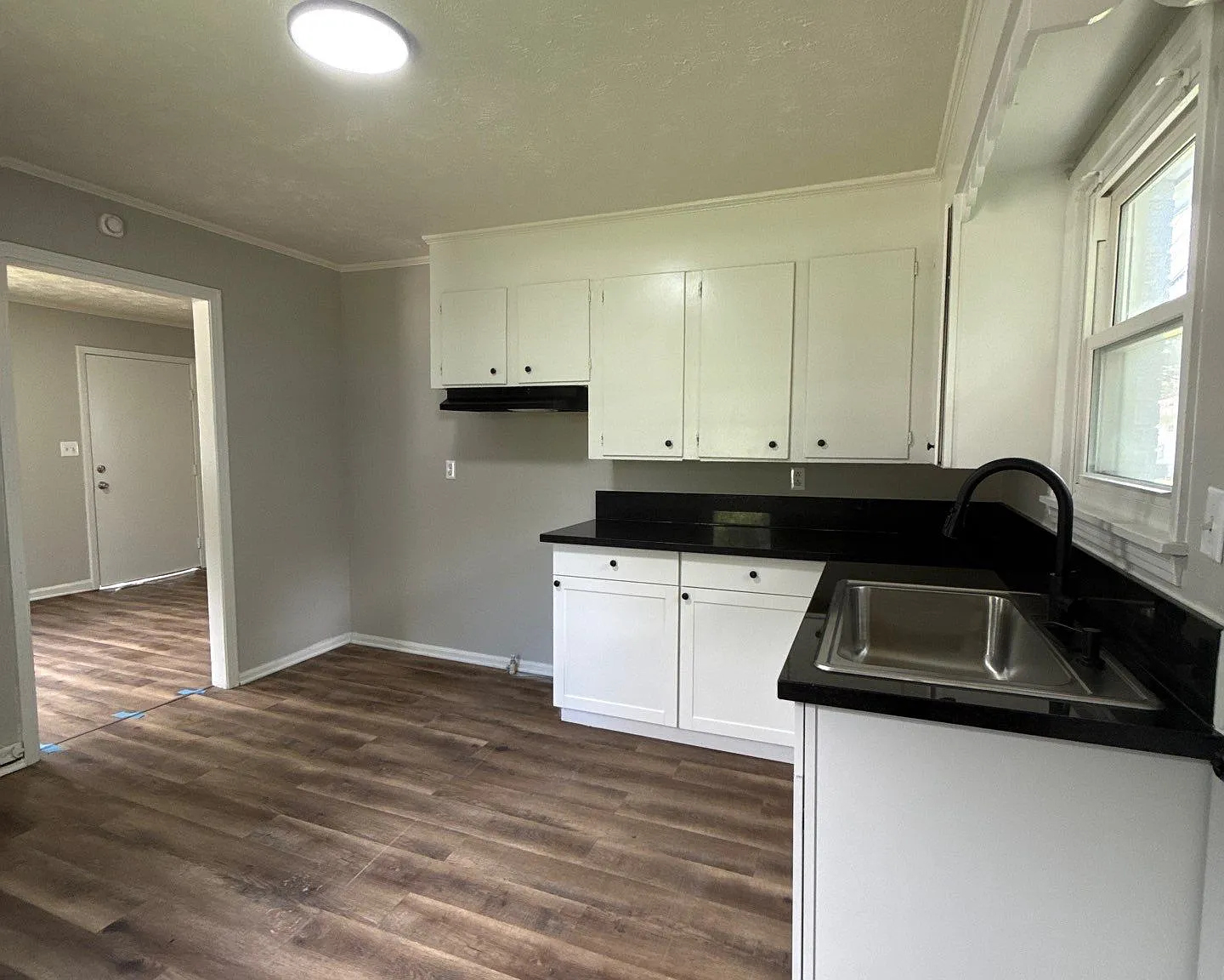 916 Monroe Rd #1, Brownsville - Unit 1 — Photo 4